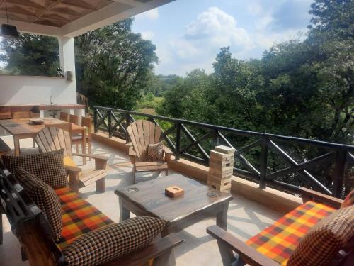 Balkons/terase, Sagana RiversideRustic Charm nestled along the peaceful banks of Sagana River in Sagana