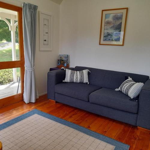 Okuti Country Cottage, a private and peaceful retreat in Little River