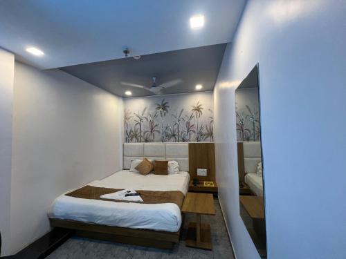 Hotel secure inn saroli in Surat