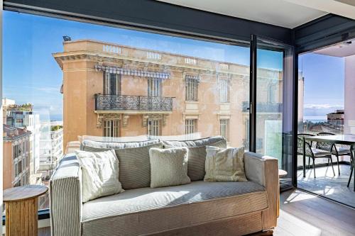 Superb terrace apartment in Monaco-Beausoleil