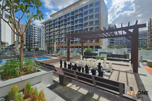 Spacious Azizi Riviera Studio - main image