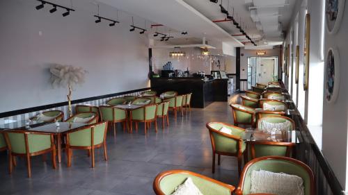 Restoran, Al-Bandar 1 Apartments | Managed by Yanbu Suites in Yanbu