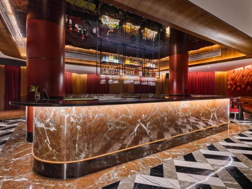 Pub/Lounge, Hotel Swosti Premium in Bhubaneswar