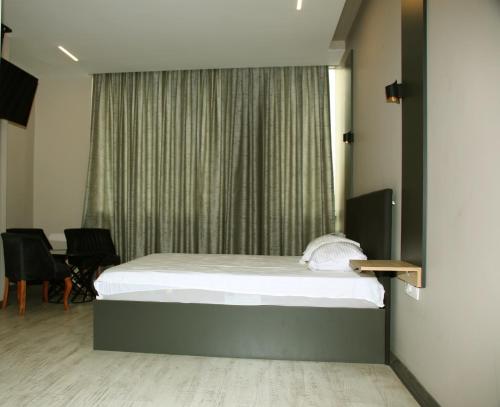 Zoom Airport Hotels - image 7