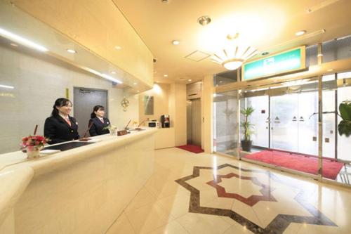 Shinmatsudo Station Hotel Set in a prime location of Kashiwa, Shinmatsudo Station Hotel puts everything the city has to offer just outside your doorstep. The property offers a wide range of amenities and perks to ensure you ha