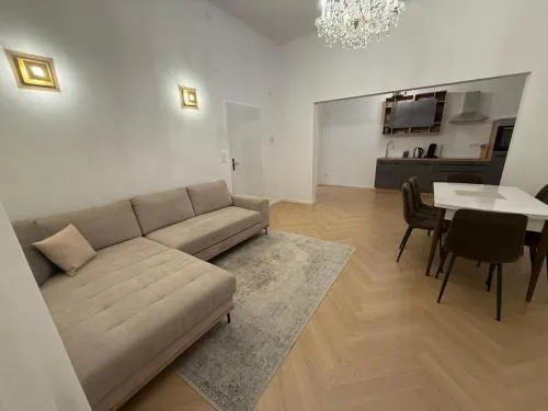 Modern ausgestattete Wohnung mit Wiener Charme in Wien, Österreich