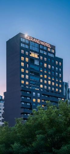 Išorė, Derand Hotel in Priština