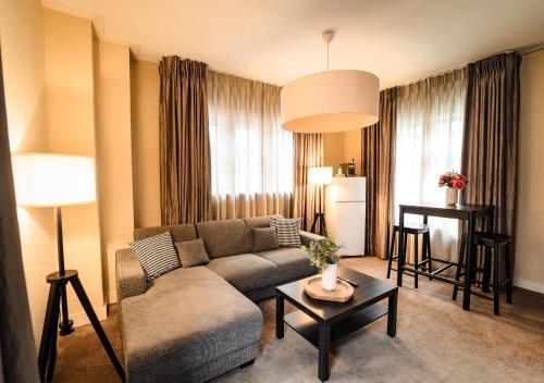 Hotel Huis van Bewaring - Tap to explore photos