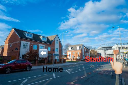 1 minute walk to Liverpool Stadium Free Private Parking, Anfield Liverpool Entire House, Liverpool (photo 9)