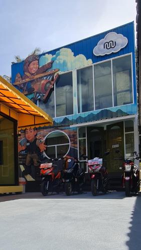 Экстерьер, Sleep On The Clouds in Ката