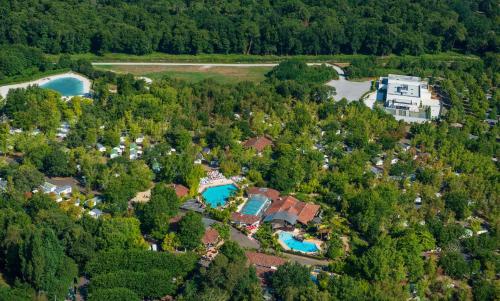 Aed, Camping Sen-Yan 5 étoiles (Camping Sen-Yan 5 etoiles) in Mezos