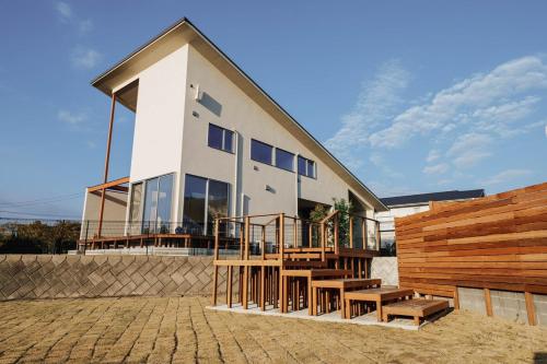 鋸南町 Sky Land Garden 自然に囲まれた庭で子どもと犬とゆっくり過ごせる家