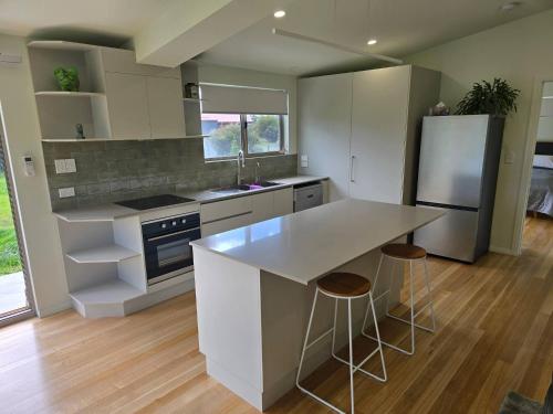 Escape to Serenity in Penna, Australias Hidden Gem in Midway Point