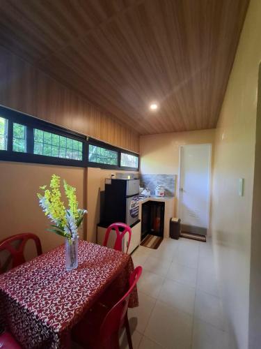 Queenbee's Place in Magugpo South
