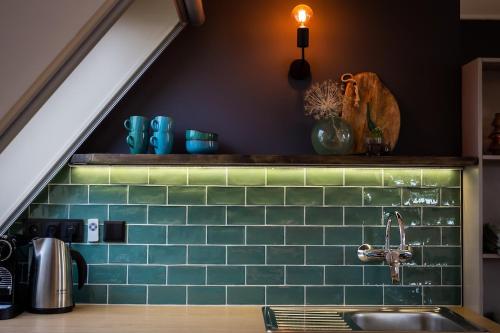 virtuve, Complete studio dichtbij Hoorn en Alkmaar in Zuidermeer