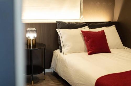 Newly built modern house, near the station, Shinsaibashi, Namba, Umeda, Kansai Airport, USJ