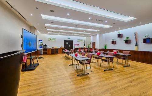 Meeting room / ballrooms, Ramada Hotel & Suites By Wyndham Dubai JBR in Dubai