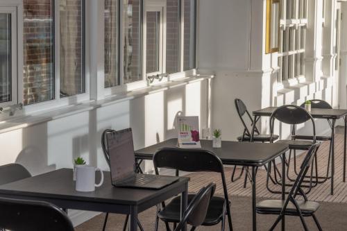 Embassy Hotel, Newcastle City Centre, Sure Collection by Best Western in Gateshead