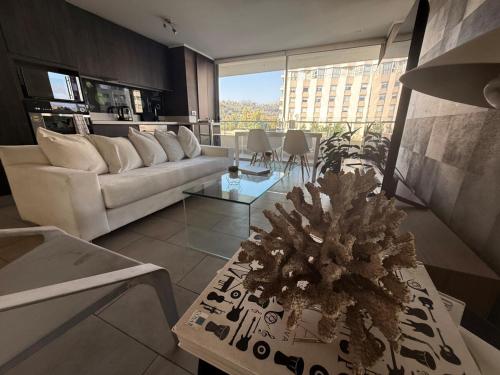 Skyline Urban Retreat in Providencia