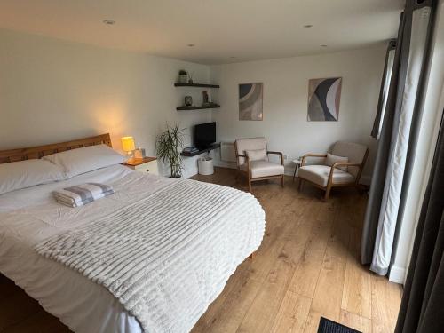 Cosy cabin nestled in the Surrey Hills in 多爾金