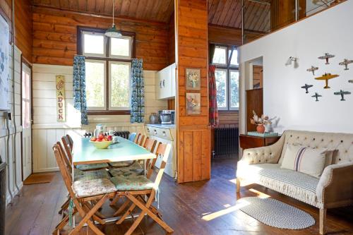 Tin tabernacle perfect for group getaways in Chale