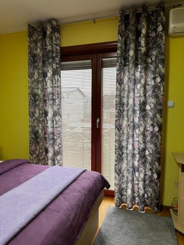 Apartments Iwa Centar - image 8