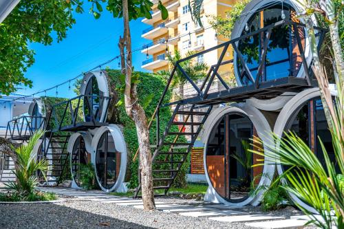 Ozeano Hotel & Surf Bar in Jaco