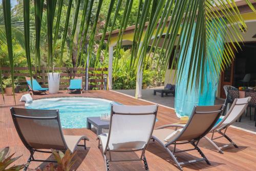 Villa Mascotte proche Bas du Fort avec piscine – khách sạn tại Gosier
