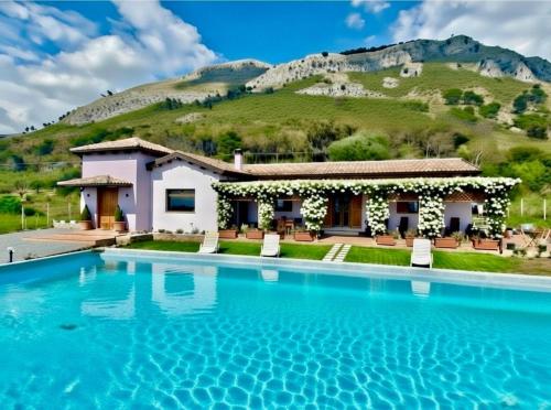  New entire villa with pool and sea views in Santa Domenica Talao