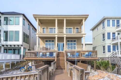 Gulf Paradise by Destin Getaways – Destin, FL