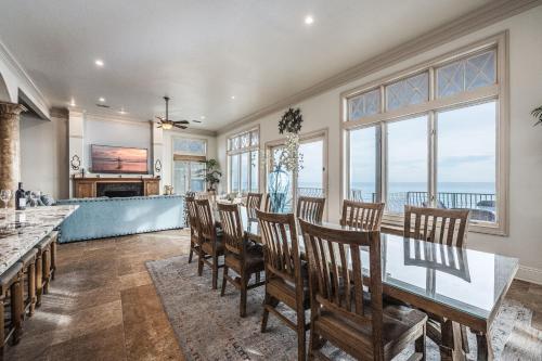 Gulf Paradise by Destin Getaways – Destin, FL
