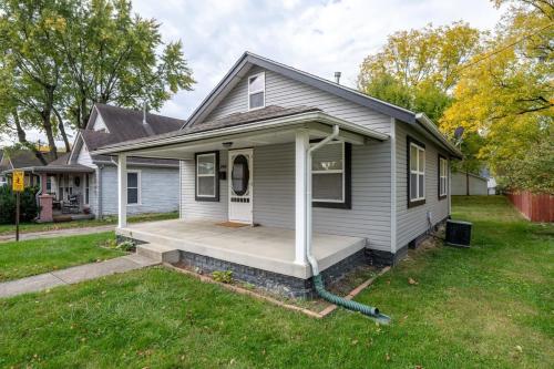 Family Neighborhood - Full Yard - Parking in 格林伍德