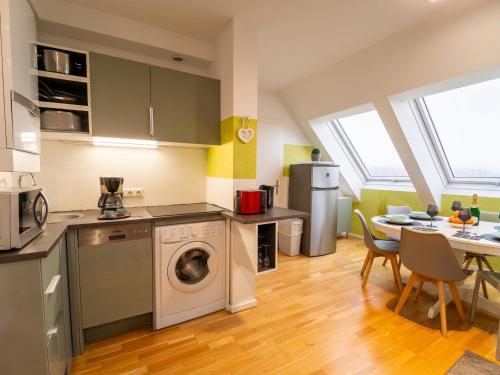 Rooftop Apartment for 6, Air Conditioning, Rooftop Terrace, by Metro, Vienna (photo 7)