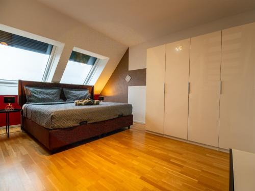 Rooftop Apartment for 6, Air Conditioning, Rooftop Terrace, by Metro, Vienna (photo 10)