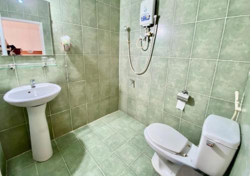 room detail thumbnail 2