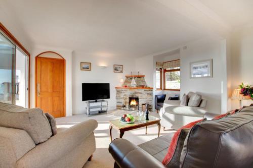 3 Bed in Porthleven oc-ingnoo, Porthleven