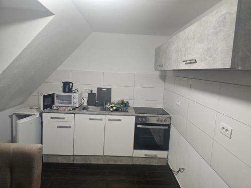 Schöne Vollausgestattete Monteurs- Gästewohnung in der Gartenstadt Leuna und nähe Geiseltalsee 2409 (Schone Vollausgestattete Monteurs- Gastewohnung in der Gartenstadt Leuna und nahe Geiseltalsee 2409) in 梅澤堡