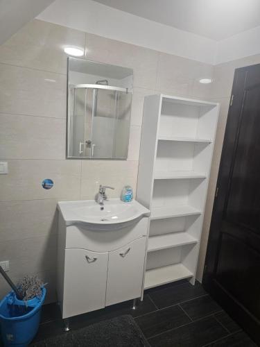 Schöne Vollausgestattete Monteurs- Gästewohnung in der Gartenstadt Leuna und nähe Geiseltalsee 2409 (Schone Vollausgestattete Monteurs- Gastewohnung in der Gartenstadt Leuna und nahe Geiseltalsee 2409) in 梅澤堡