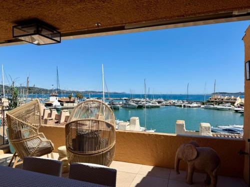 Marcogevi - Superbe Duplex avec Vue Mer et Saint-Tropez - Location saisonnière - Cogolin