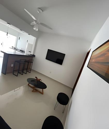 Casa moderna 1 suíte ar Wi-Fi e garagem. – khách sạn tại Palmeiras