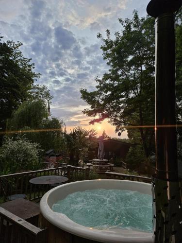 Apkārtne, Petit chalet 4 personnes bain nordique in Conflandey