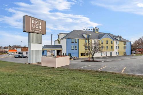 SureStay Plus Hotel by Best Western Blue Springs in Blue Springs, USA