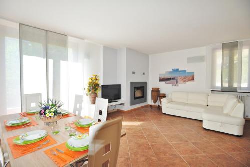 villa between lake and mountains in Valbrona