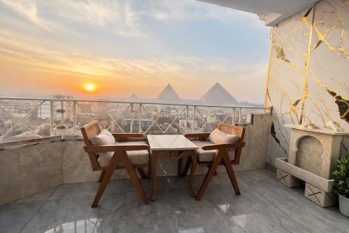Zoom Pyramids View inn - image 8