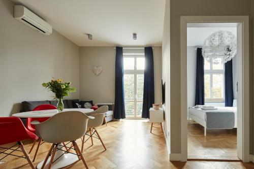 PlayRoom Aparthotel 4