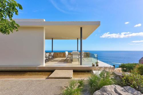 Cabo Cliffside Villa - Heated Pool & Ocean Views