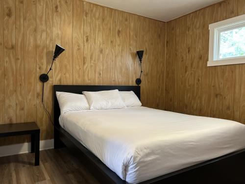 1 queen bed