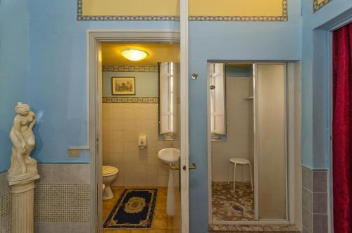 Superior Family Room image 6