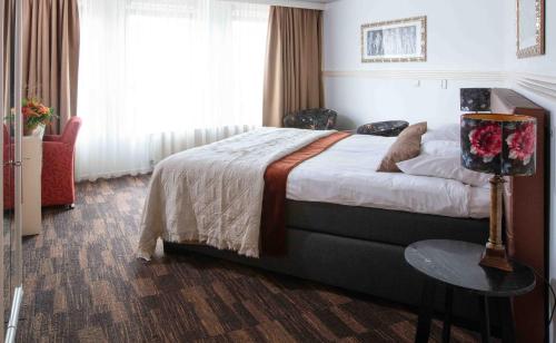 1 queen bed