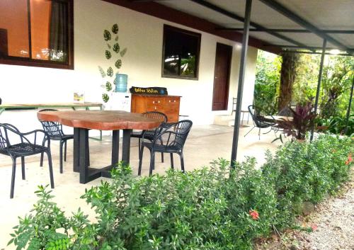 Rõdu/terrass, Primer Canto B&B - Near Ferry & Early Birdwatching Trails in Montana Grande